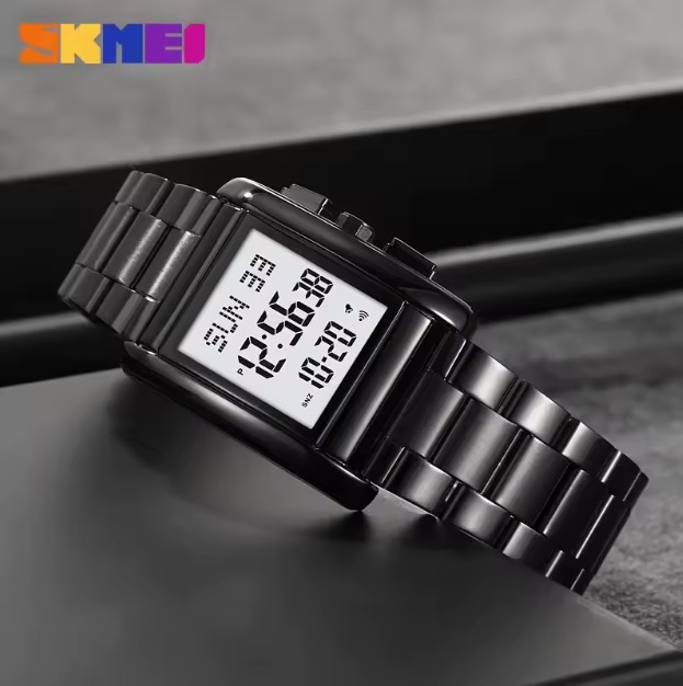 Montre Digitale Noire